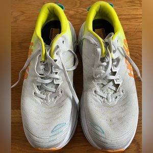 Hoka Woman’s Bondi X size 10.5